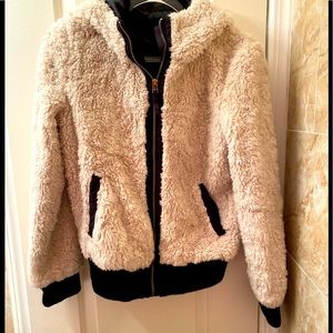 Gently use Beautiful warm cream color